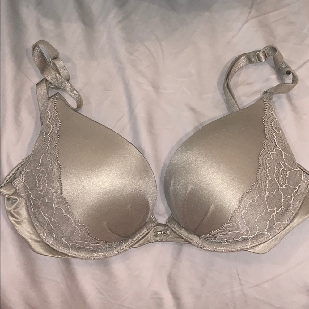 Fabulous by Victoria’s Secret Plunge Bra